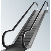 Эскалаторы траволаторы движущиеся лестницы. Эскалатор — подъемно-транспортная машина в виде наклонённой на 30-35° к горизонту лестницы с движущимися ступенями для перемещения людей с одного уровня на другой фото