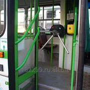 Двери для трамваев и троллейбусов. фото