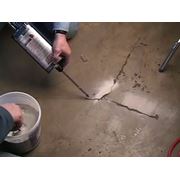 Квик-мендер - быстрый ремонт трещин в бетонном полу фото