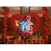 Оформление воздушными шарами украшение шарами праздничного зала фото