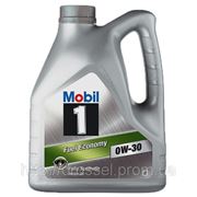 Синтетическое моторное масло Mobil 1 0W-30 Fuel Economy Formula 4л (1л) фото