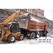 Оперативный вывоз снега Киев. Уборка снега. фото
