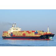 Международные морские контейнерные грузоперевозки фотография