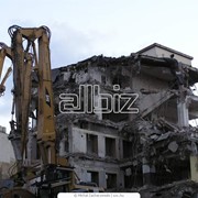 Демонтаж зданий в условиях плотной застройки фотография