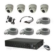Система видеонаблюдения на 4 камеры (HDD 500ГБ в комплекте) для внутреннего монтажа с ночной подсветкой фотография