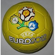 Футбольный мяч EURO 2012. Мяч для игры в футбол EURO 2012 — предназначен для игр и тренировок любительских команд и футбольных клубов. фото
