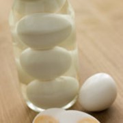 Яйцо перепелиное маринованное фото