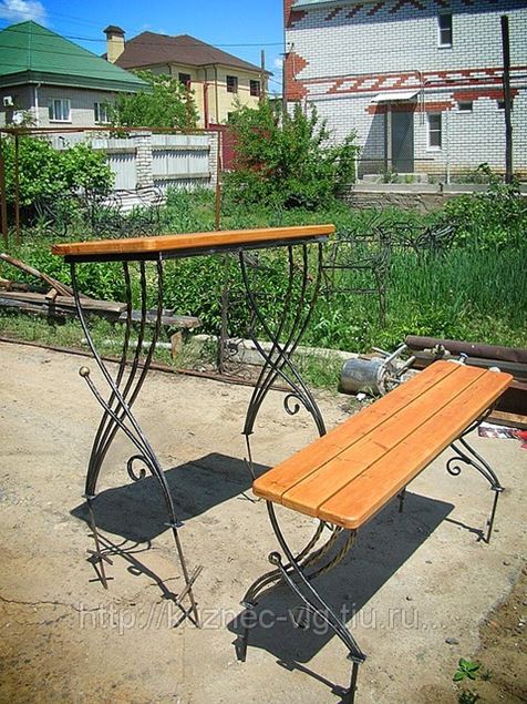 Кованая лавочка и стол в Волгограде (Столы и скамейки на кладбище ...
