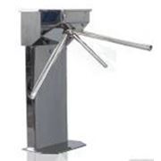 Турникет-трипод Ski Line 3, полуростовой рожковый внешнего исполнения. Малоуглеродистая сталь крашеная. фото