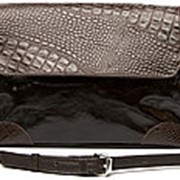 Женская коричневая кожаная сумка через плечо с 2-мя отделениями на молнии фото
