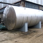 Резервуар горизонтальный стальной фото