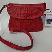 Женская маленькая красная сумочка для документов фото