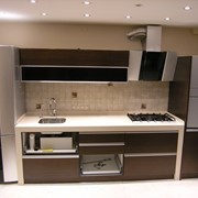 Изготовление встроенной кухонной мебели и техники на заказ фотография