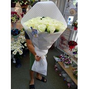 Белые розы 21 шт 70 см фото