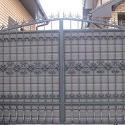 Ворота распашные кованые фотография