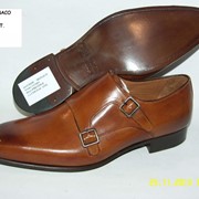 Итальянская мужская обувь ручной работы. фотография