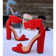 Женские босоножки на широком каблуке 11 см и с широкой застежкой на щиколотке красные матовые 35-40 р. фото