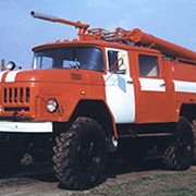 Автоцистерна пожарная АЦ-40(131) модель 137А предназначена для доставки к месту пожара боевого расчета, пожарно-технического вооружения (ПТВ), средств пожаротушения и служит для тушения пожаров водой и воздушно-механической пеной. фото