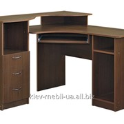 Деревянный стол для личного кабинета
