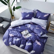 Двуспальный комплект постельного белья из сатина “Lorida“ Синий и голубой с пушистыми перышками фотография