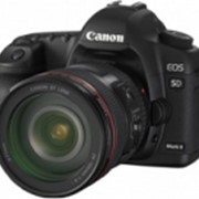 Цифровая зеркальная фотокамера Canon EOS 5D Mark II
