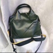 Женская деловая сумка из натуральной кожи с удобными ручками 29 см темно-зеленая фото