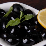 Чёрные маслины с косточкой