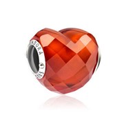 Серебряный шарм Pandora “Оранжевое сердце“ 796563OCZ фотография