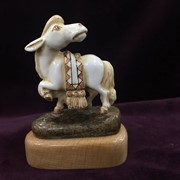 Скульптура Конёк-горбунок, подарок. Резная кость. фото