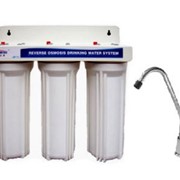 Фильтры для очистки воды Двух и трех ступенчатые фильтры предназначены для доочистки водопроводной воды от механических примесей, хлора и его соединений; устраняют мутность, неприятный запах, вкус и летучие веществ фото