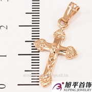 Крестик позолоченный с распятием Христа 524753 фотография