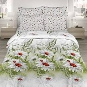 Семейный комплект постельного белья из бязи “Василиса“ Белый с красно-белыми ромашками и травой фотография