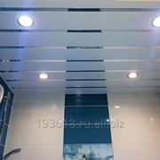 Комплект реечного алюминиевого потолка белый глянцевый с зеркальными вставками