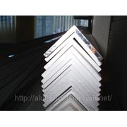 Алюминиевый профиль — уголок размером 40х40х2 фото