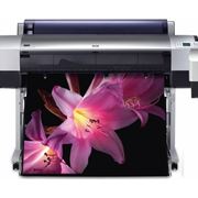 Печать широкоформатная на виниле сетке бумаге самоклейке фото