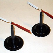 Стрелки магнитные на штативах (пара) фото