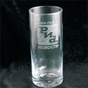 Гравировка на стеклянных бокалах и стаканах, Лазерная гравировка на поверхностях. фотография