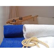 Махровые полотенца для отелей фотография