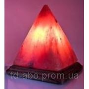 Соляная лампа "Пирамида на деревянной подставке " S-037.A из гималайской соли, 18х18х18 см (23 078)