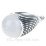 Светодиодная лампа с цоколем E14 7Вт 700 Люмен 3500K 7-LED (85~265В) фото