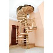 Лестницы винтовые деревянные фотография