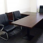 Офисное оборудование - столы для переговоров