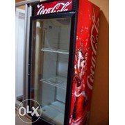 Холодильник кока-кола фотография