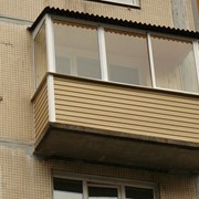 Балконные рамы. Отделка балконов, лоджии. фото