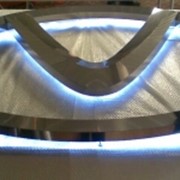 Объемный стальной знак VIPOS с контражурной подсветкой фото