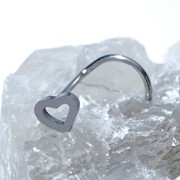 Пирсинг в нос (нострил) 'Сердце', цвет серебро фото