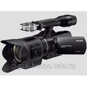 Видеокамера Sony NEX VG30 фотография
