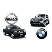 Автомобили BMW и NISSAN фотография