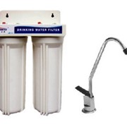 Фильтры для воды Двух ступенчатый фильтр предназначен для доочистки водопроводной воды от механических примесей, хлора и его соединений; устраняют мутность, неприятный запах, улучшает вкус воды. фото