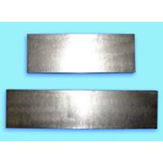 Молибден металлический в виде штабиков и пластин фото